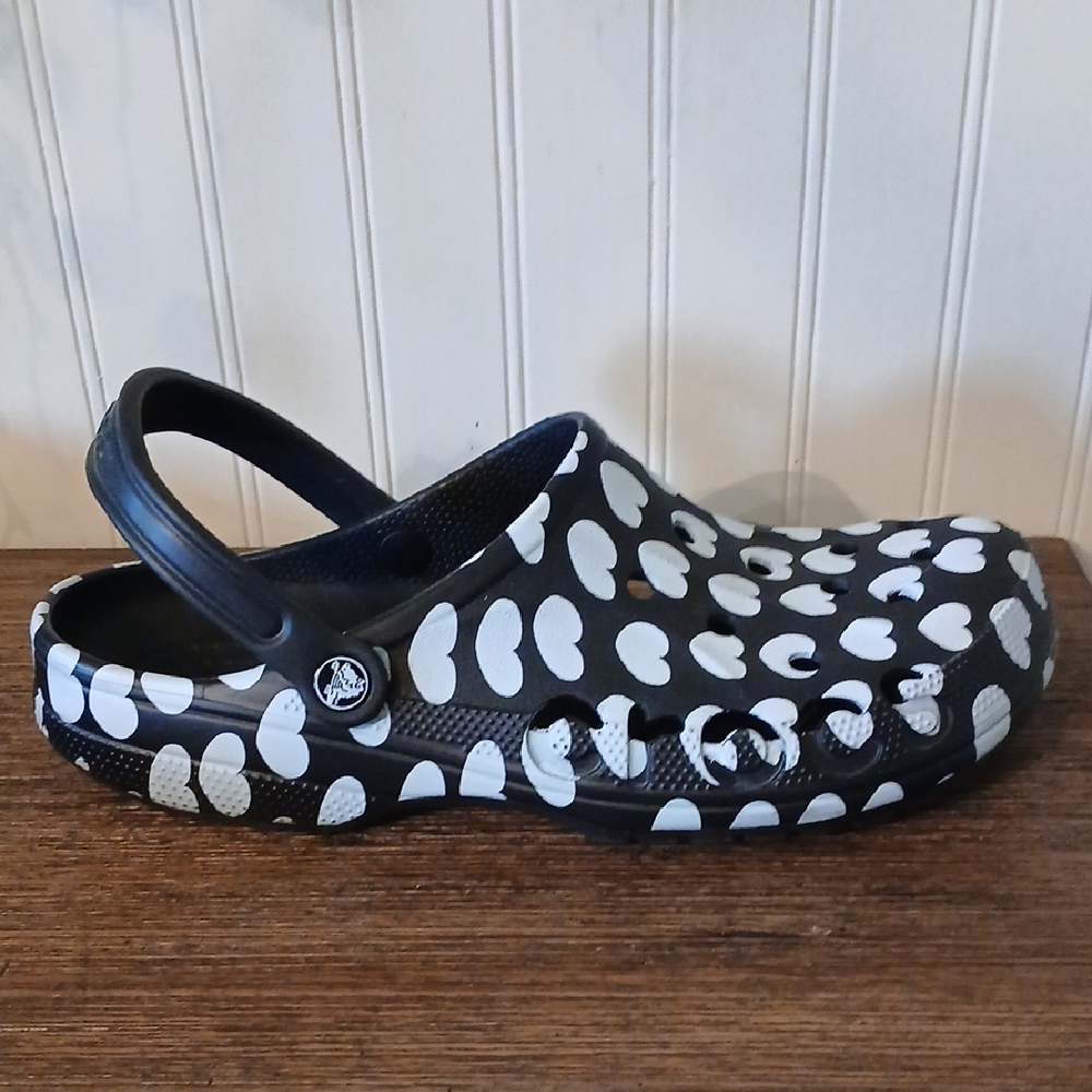 CROCS Classic Clog Black And White Heart Mens 12